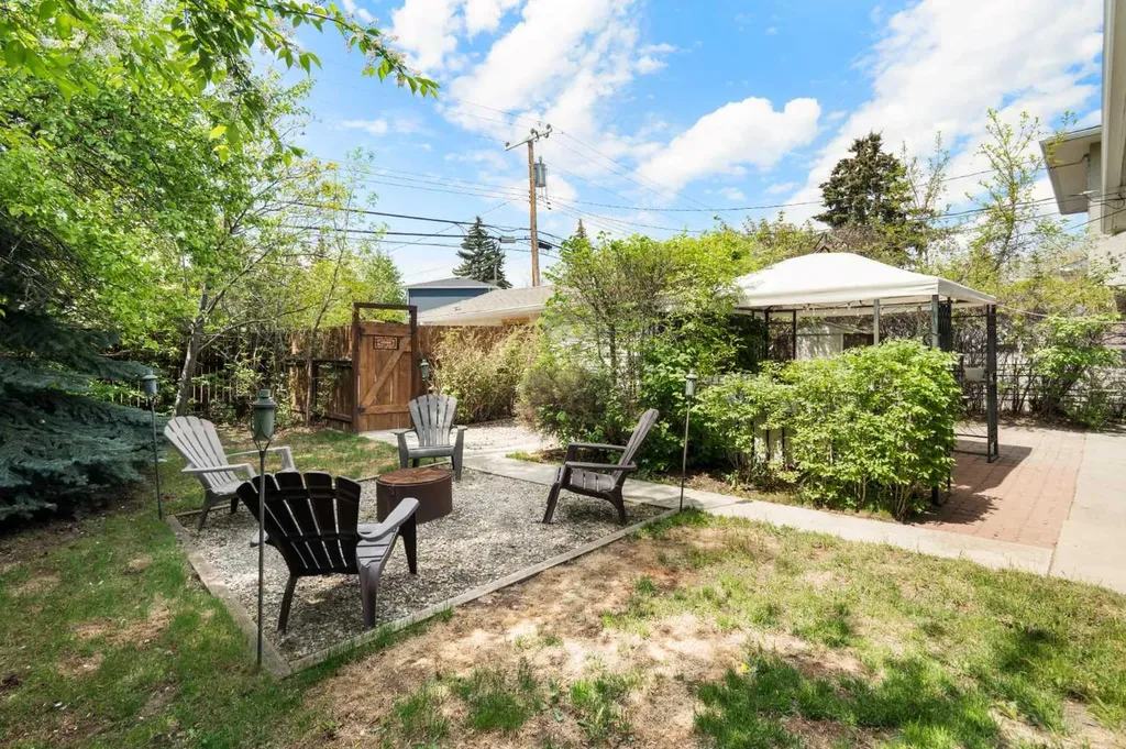 3123 Brentwood Boulevard NW Calgary AB T2L 1L9
