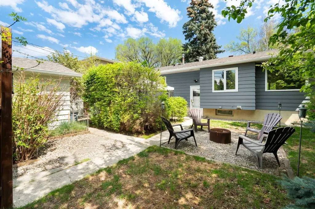 3123 Brentwood Boulevard NW Calgary AB T2L 1L9