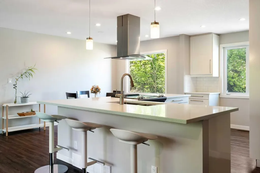 3123 Brentwood Boulevard NW Calgary AB T2L 1L9