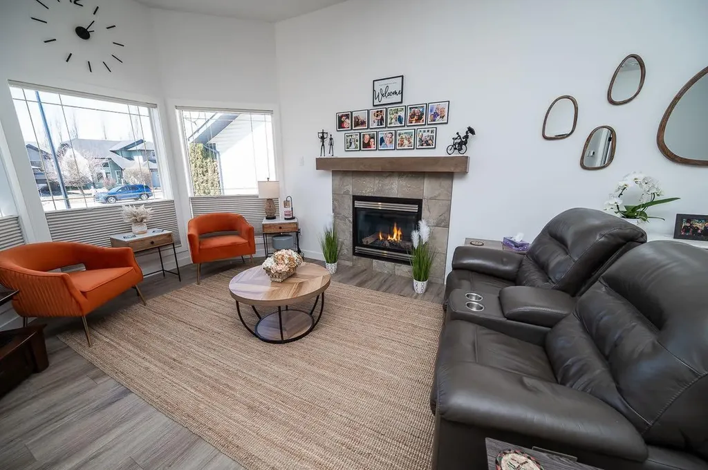 355 Duston Street Red Deer AB T4R 3J9