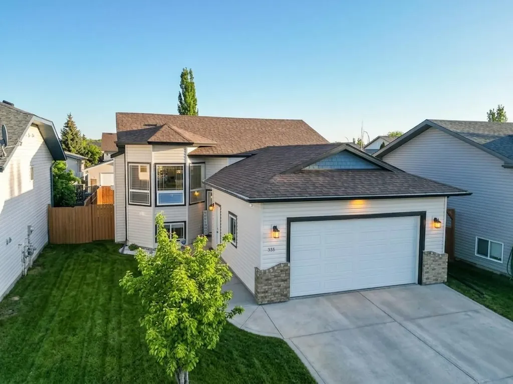 355 Duston Street Red Deer AB T4R 3J9