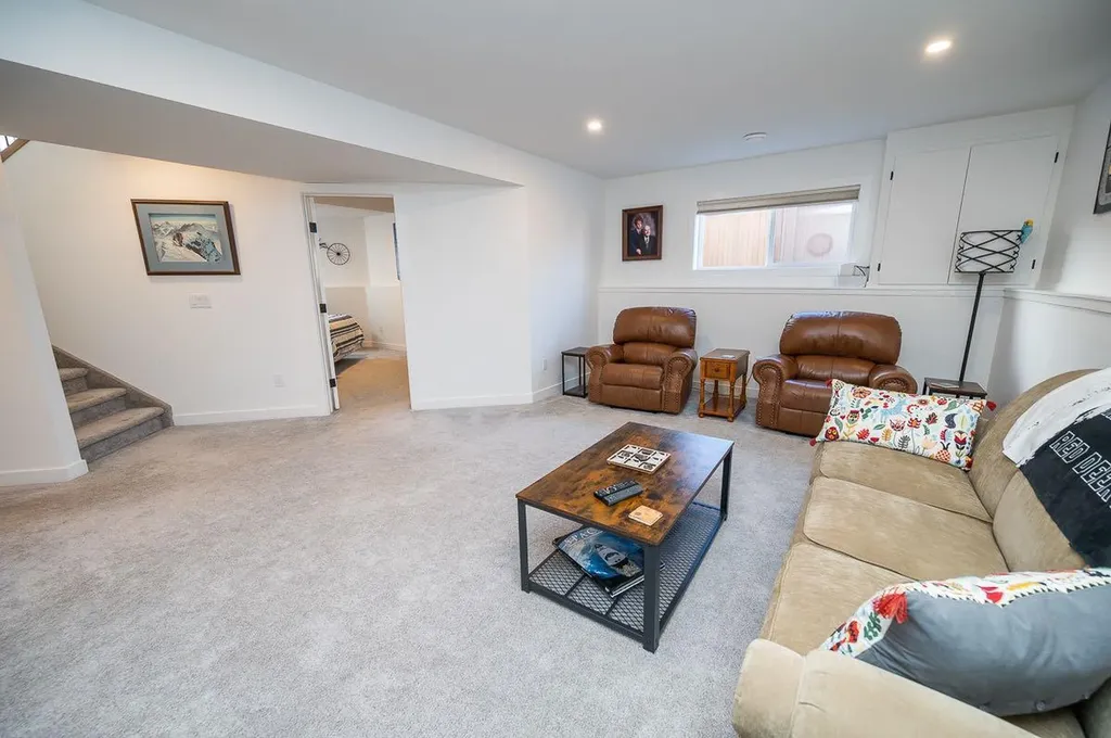 355 Duston Street Red Deer AB T4R 3J9