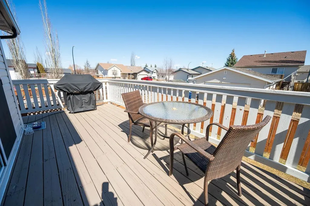 355 Duston Street Red Deer AB T4R 3J9