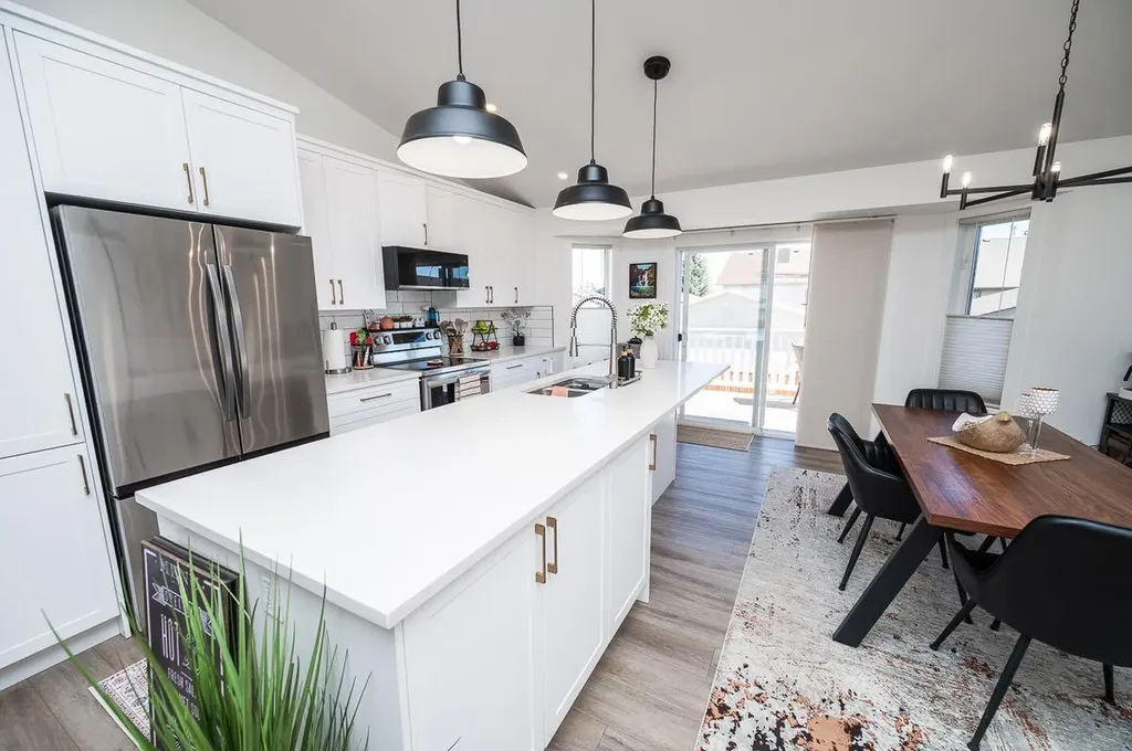 355 Duston Street Red Deer AB T4R 3J9