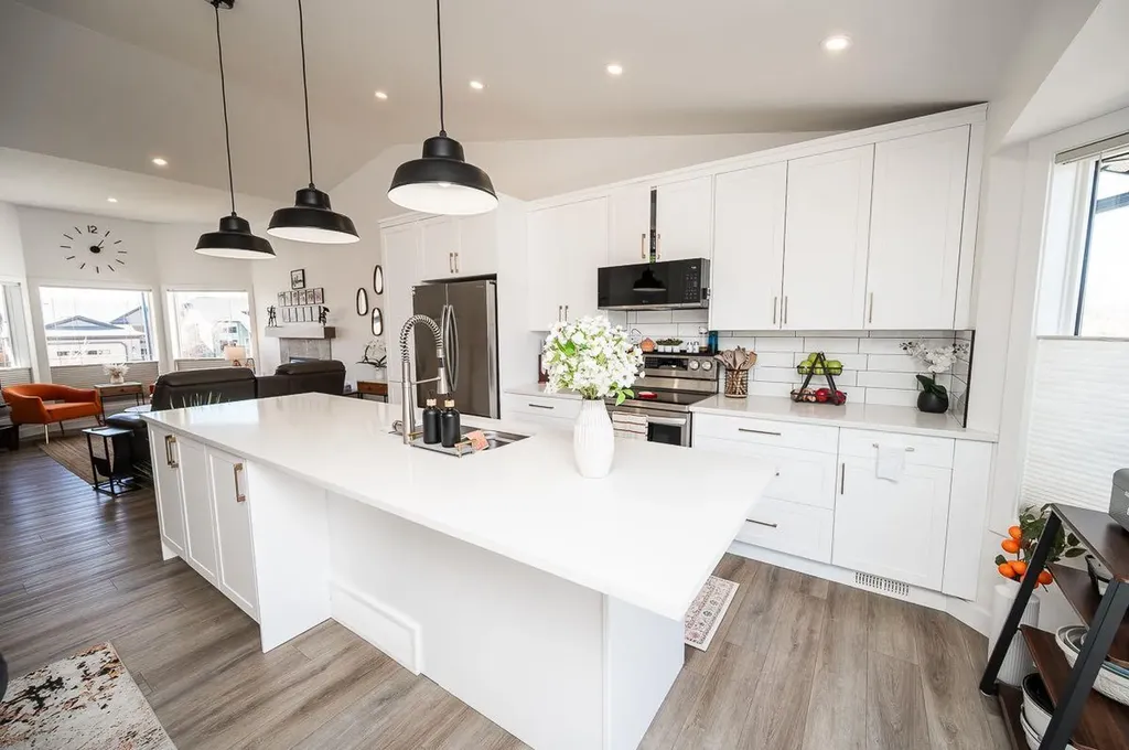 355 Duston Street Red Deer AB T4R 3J9