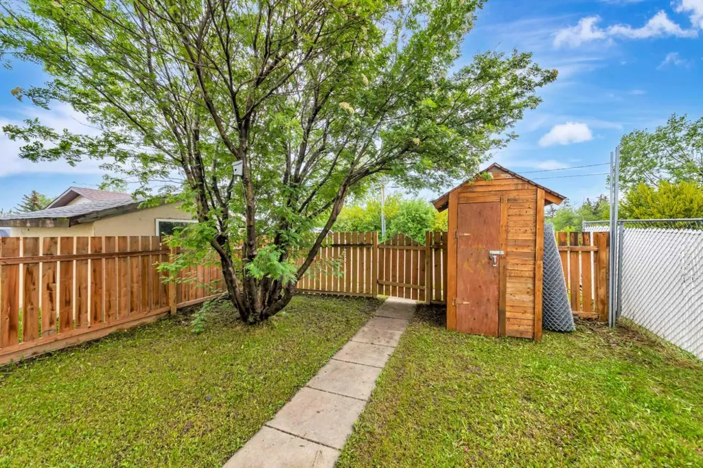 17 3 Avenue SE Marshall SK S0M 1R0