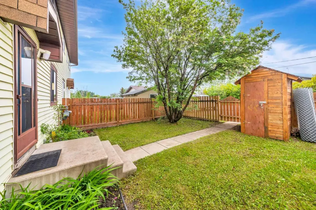 17 3 Avenue SE Marshall SK S0M 1R0