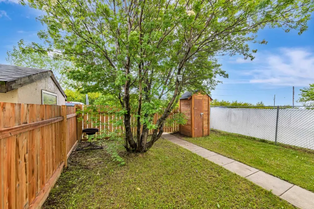 17 3 Avenue SE Marshall SK S0M 1R0
