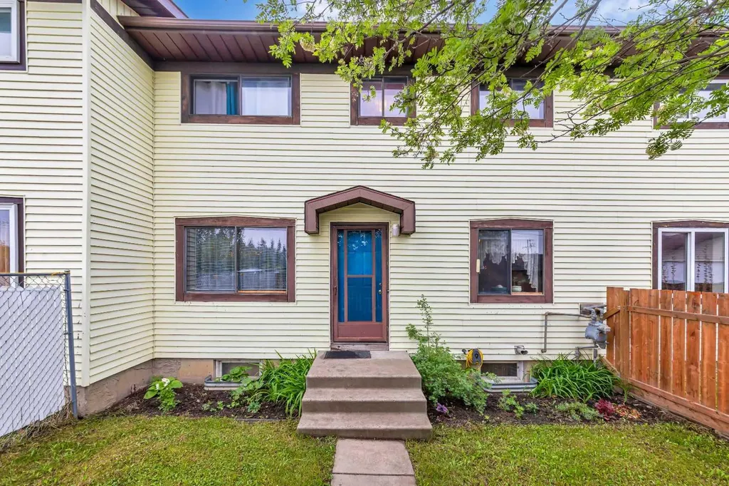 17 3 Avenue SE Marshall SK S0M 1R0