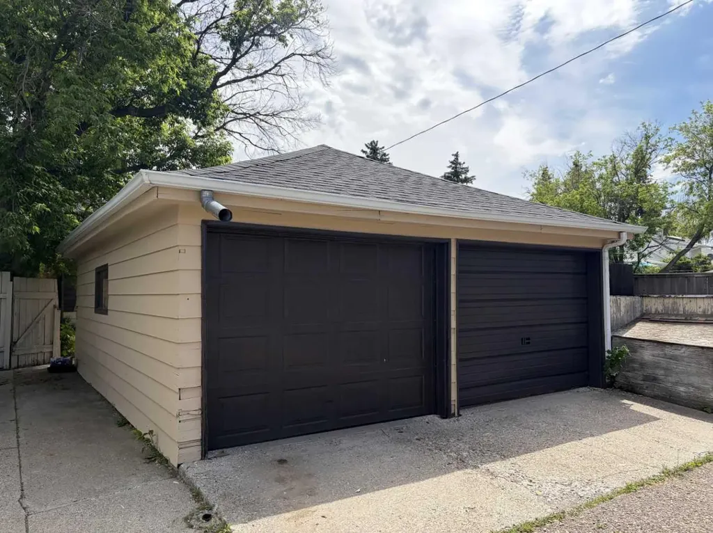 520 20 Street S Lethbridge AB T1J3H9