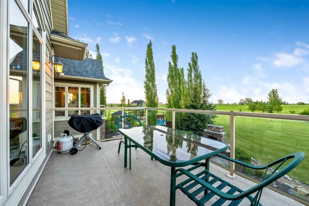 18 Sunset Ridge Drive Rural Foothills County AB T1S 5B7