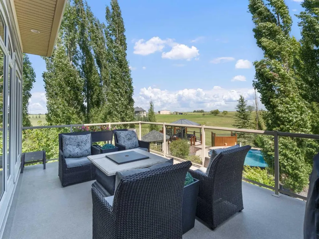 18 Sunset Ridge Drive Rural Foothills County AB T1S 5B7