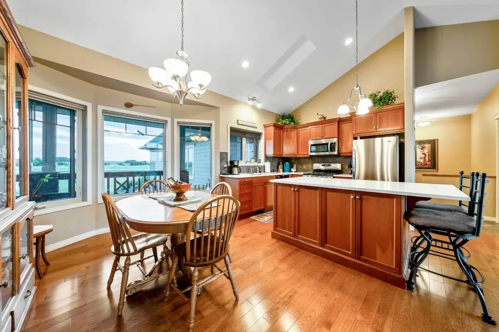 18 Sunset Ridge Drive Rural Foothills County AB T1S 5B7