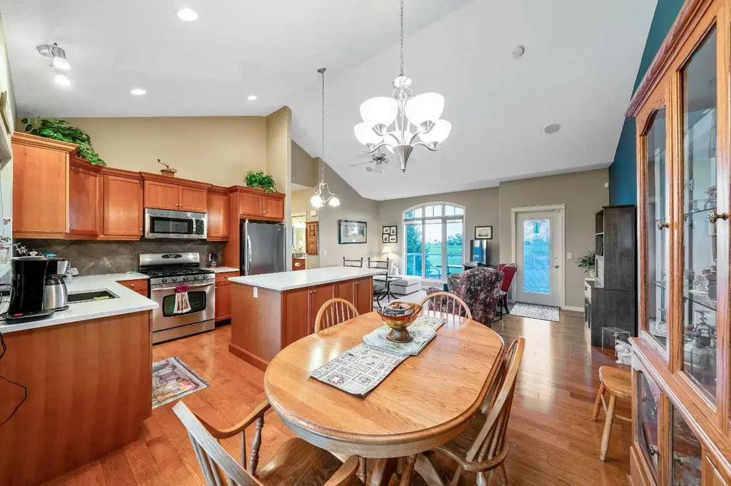 18 Sunset Ridge Drive Rural Foothills County AB T1S 5B7