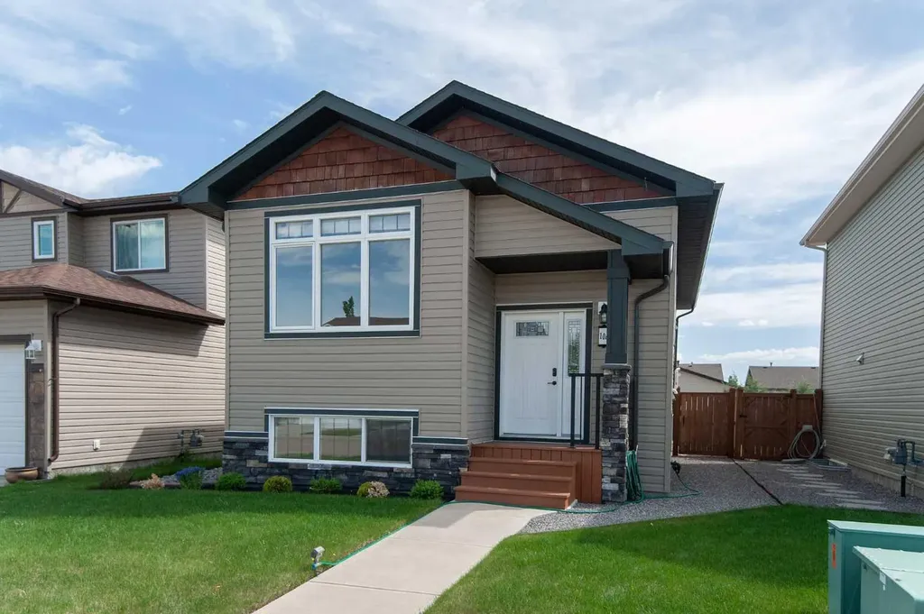 104 Almond Crescent Blackfalds AB T4M 0J5