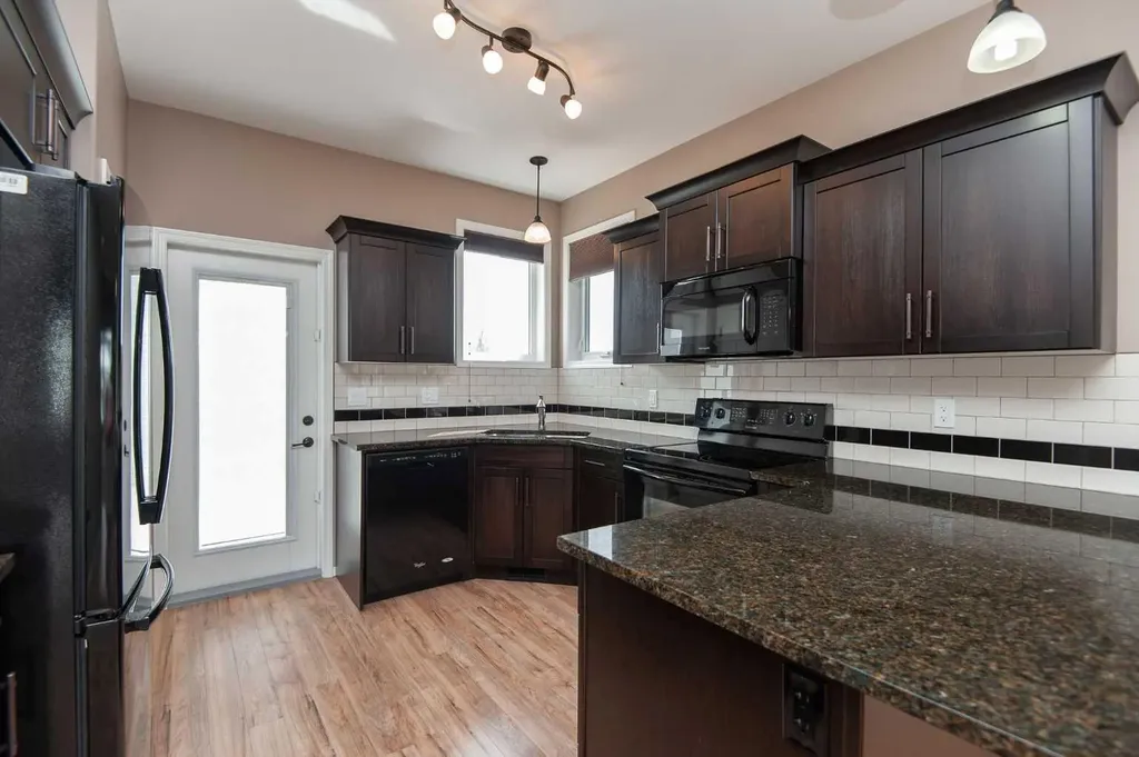 104 Almond Crescent Blackfalds AB T4M 0J5