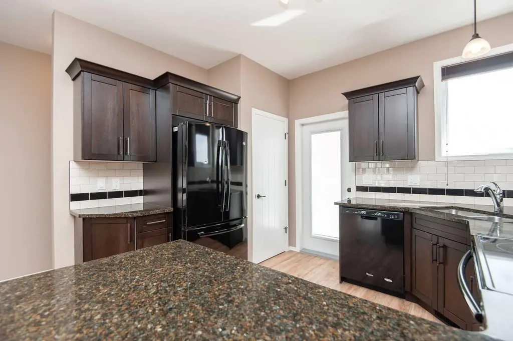 104 Almond Crescent Blackfalds AB T4M 0J5
