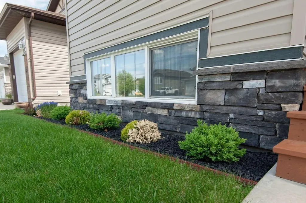 104 Almond Crescent Blackfalds AB T4M 0J5