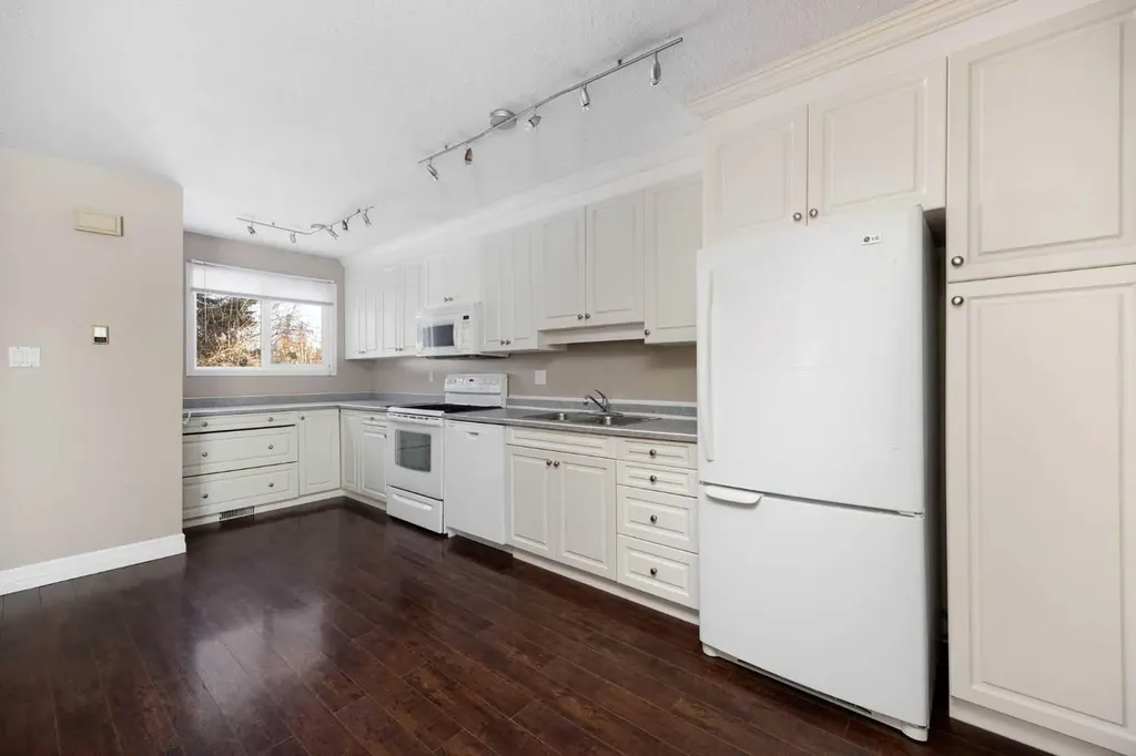 278 Ross Haven Drive Fort Mcmurray AB T9H 3P1