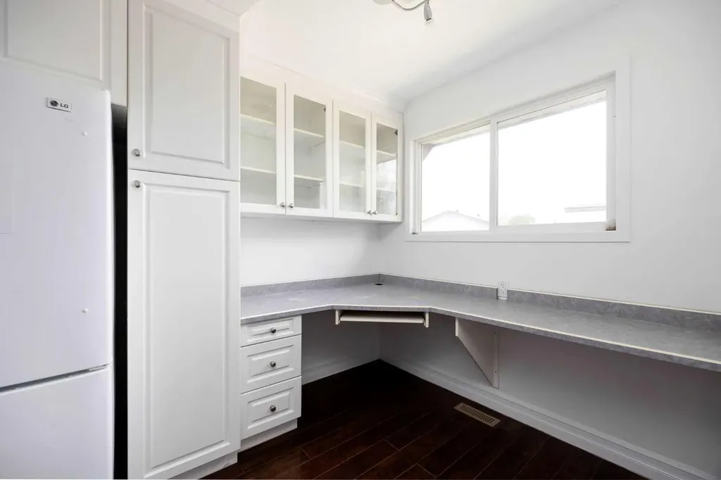 278 Ross Haven Drive Fort Mcmurray AB T9H 3P1