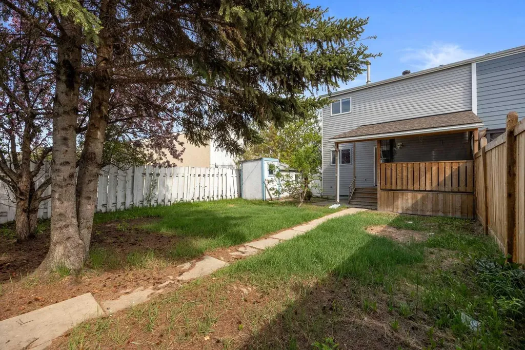 278 Ross Haven Drive Fort Mcmurray AB T9H 3P1