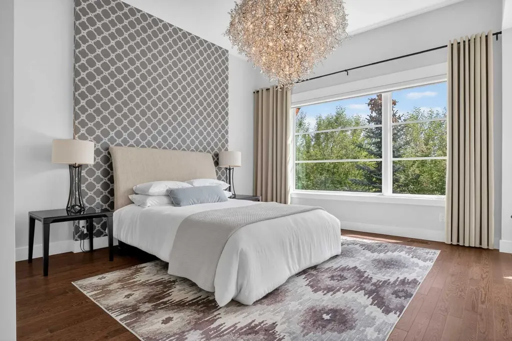 2415 25 Street SW Calgary AB T3E 1X5