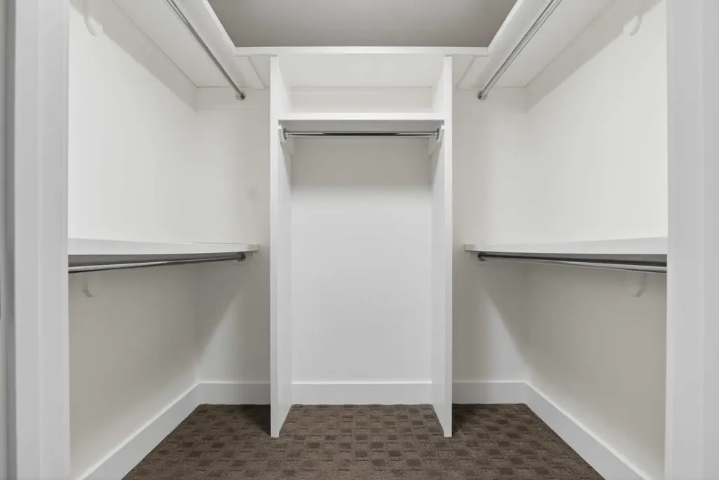 2415 25 Street SW Calgary AB T3E 1X5