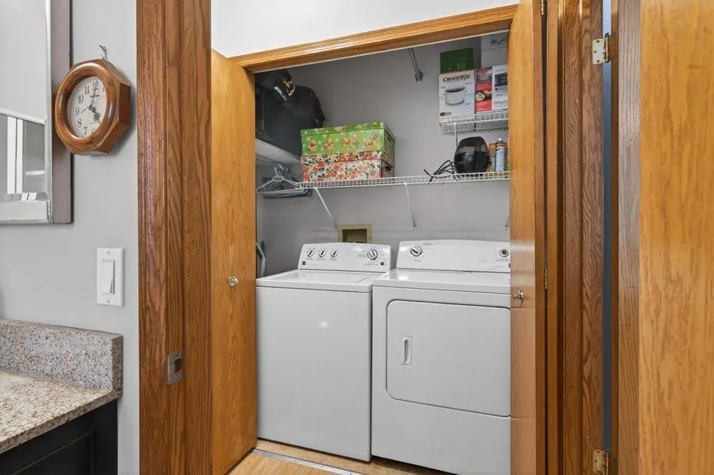 156 Rivercroft Close SE Calgary AB T2C 3X1
