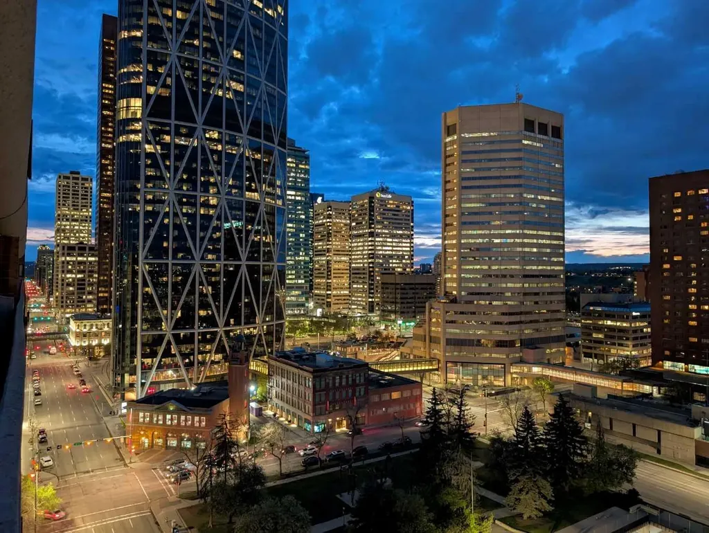 221 6 Avenue SE Calgary AB T2G 4Z9