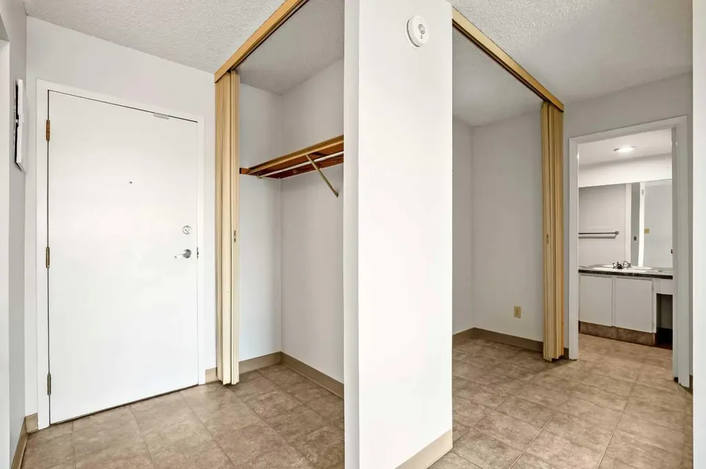 221 6 Avenue SE Calgary AB T2G 4Z9
