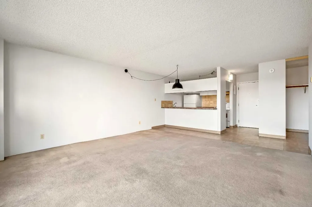 221 6 Avenue SE Calgary AB T2G 4Z9