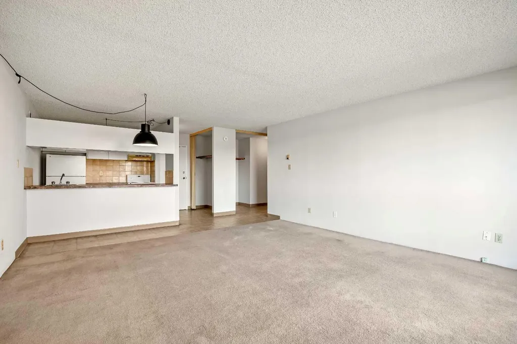 221 6 Avenue SE Calgary AB T2G 4Z9