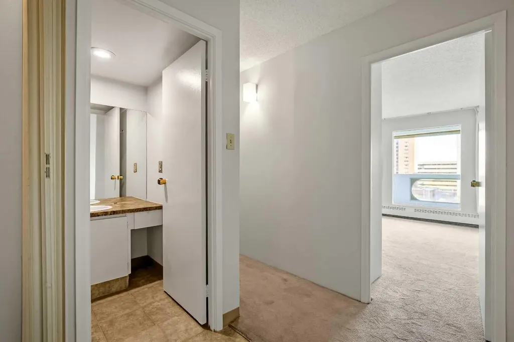 221 6 Avenue SE Calgary AB T2G 4Z9