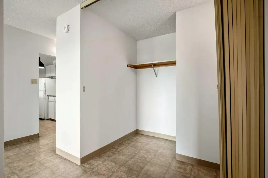 221 6 Avenue SE Calgary AB T2G 4Z9