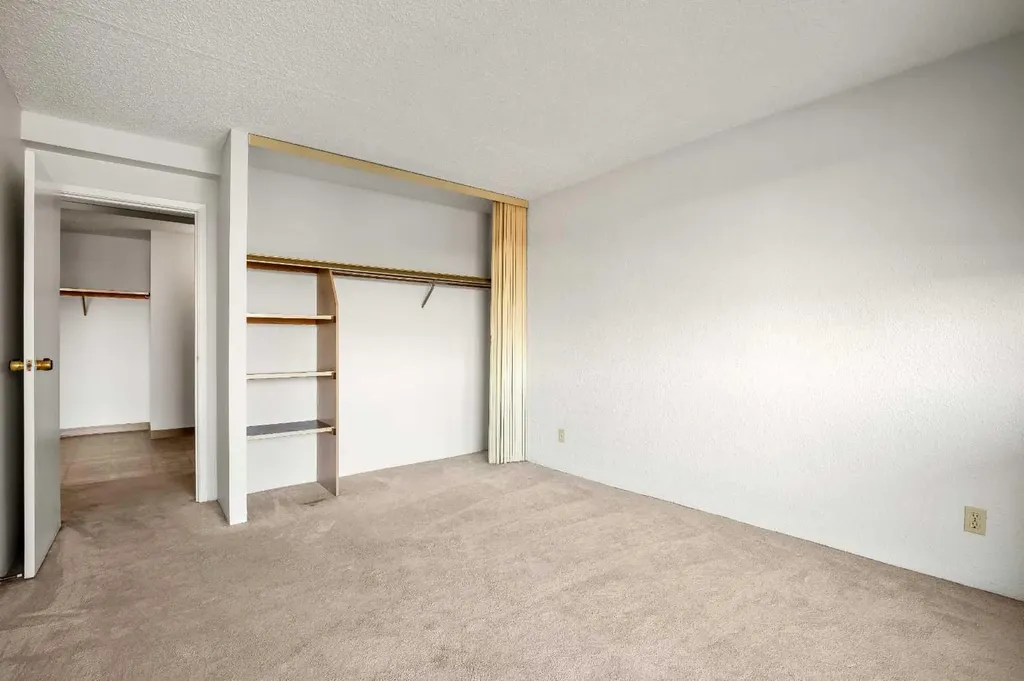 221 6 Avenue SE Calgary AB T2G 4Z9