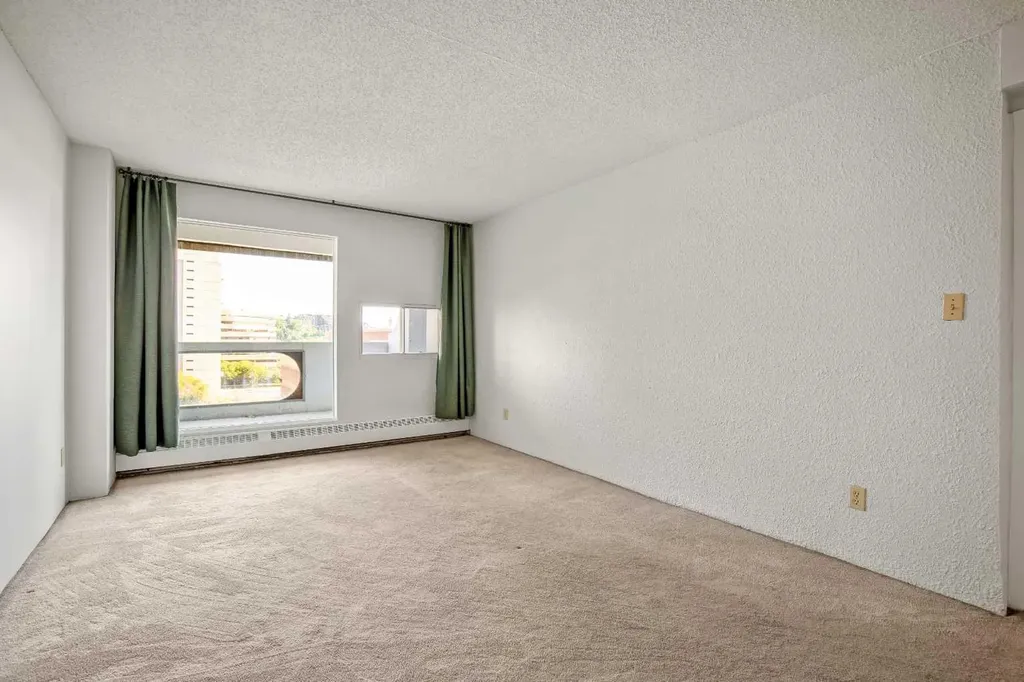 221 6 Avenue SE Calgary AB T2G 4Z9