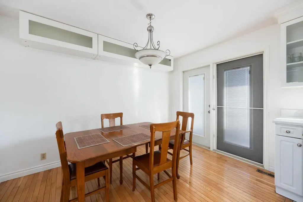 105 Farrell Cove Fort Mcmurray AB T9K 1N9