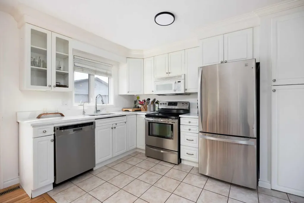 105 Farrell Cove Fort Mcmurray AB T9K 1N9