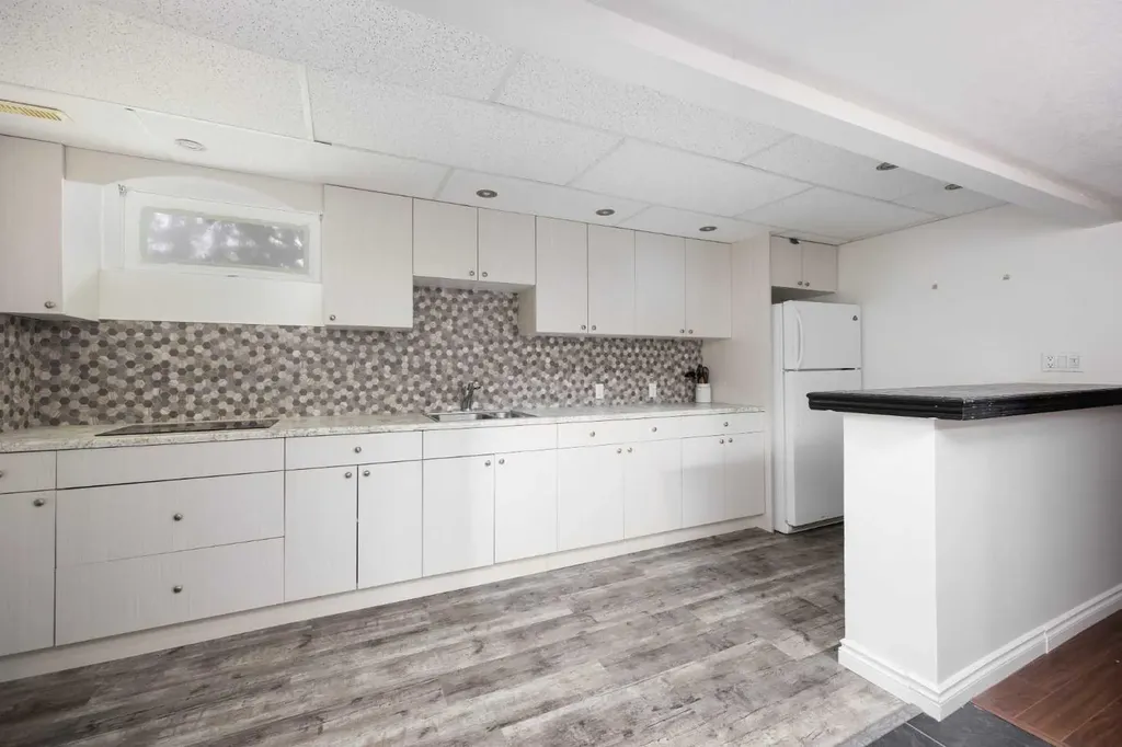 105 Farrell Cove Fort Mcmurray AB T9K 1N9