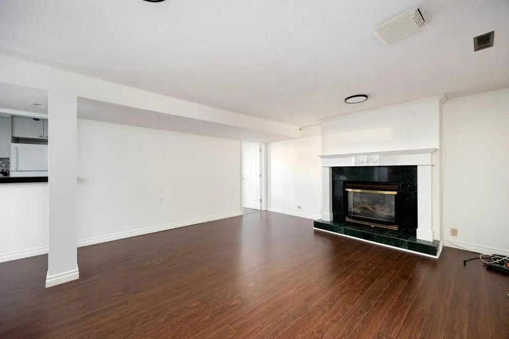 105 Farrell Cove Fort Mcmurray AB T9K 1N9