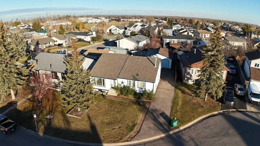 105 Farrell Cove Fort Mcmurray AB T9K 1N9