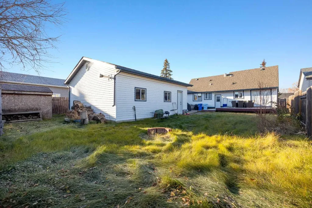 105 Farrell Cove Fort Mcmurray AB T9K 1N9