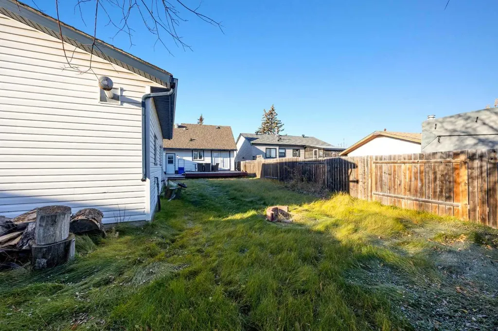 105 Farrell Cove Fort Mcmurray AB T9K 1N9