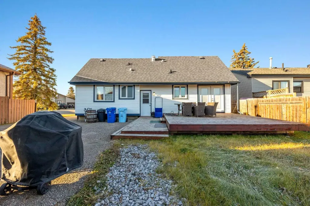 105 Farrell Cove Fort Mcmurray AB T9K 1N9