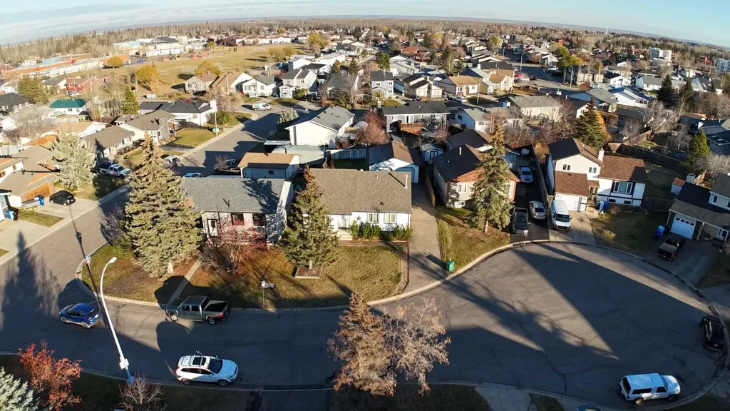 105 Farrell Cove Fort Mcmurray AB T9K 1N9