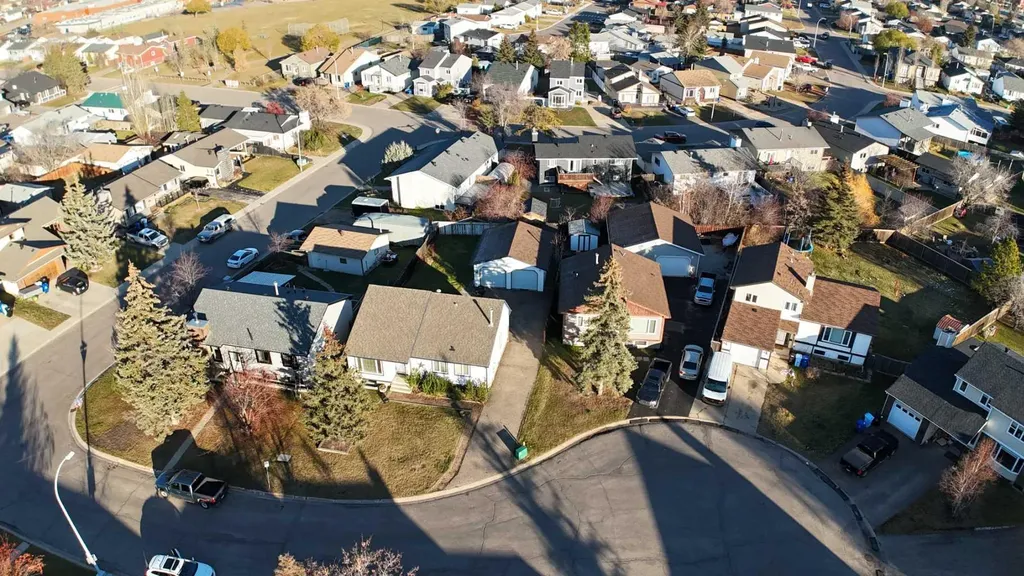 105 Farrell Cove Fort Mcmurray AB T9K 1N9