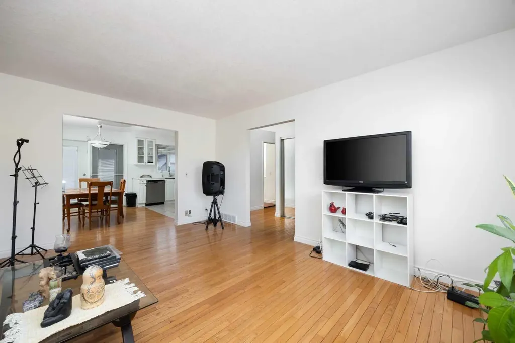 105 Farrell Cove Fort Mcmurray AB T9K 1N9