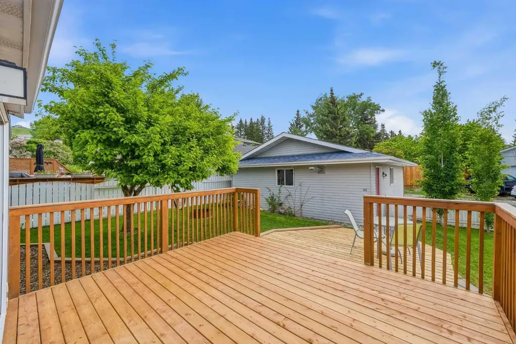 10 Carolina Drive Cochrane AB T4C 1C2