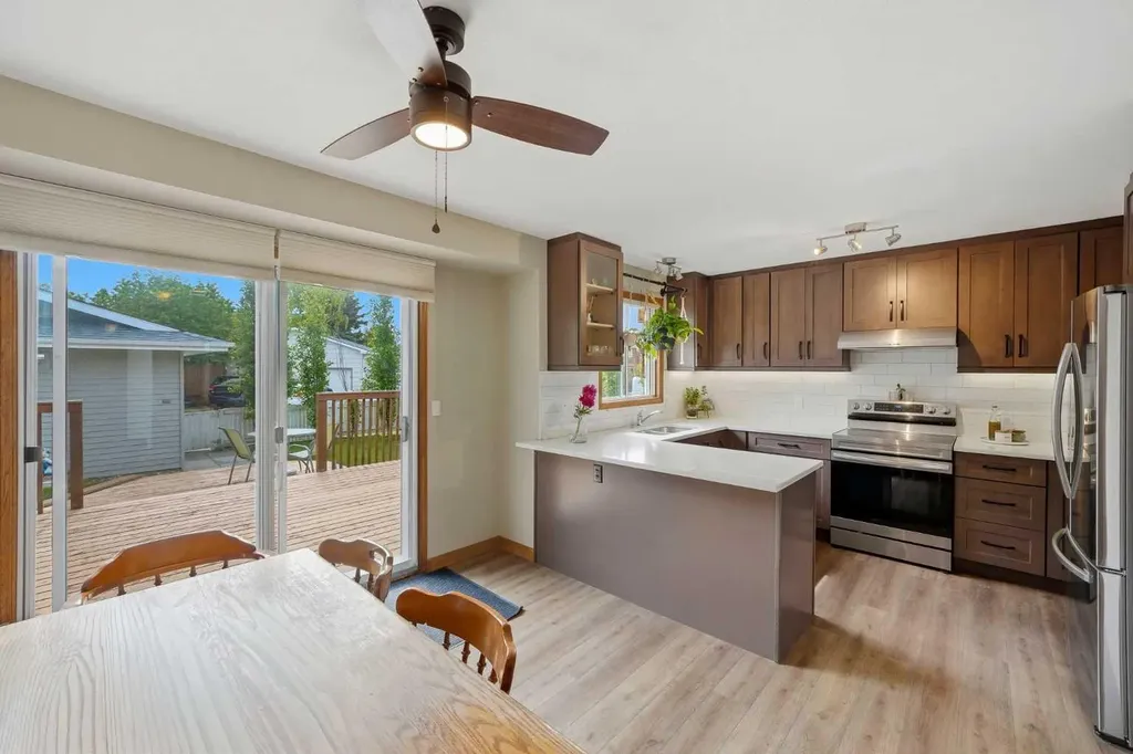 10 Carolina Drive Cochrane AB T4C 1C2