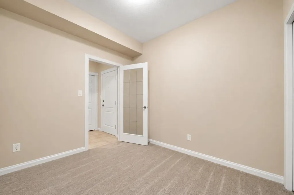 201 River Ridge Drive NW Medicine Hat AB T1A8V5